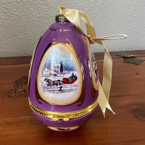 Mr. Christmas Valerie Parr Hill Porcelain Musical Egg Ornaments (Set of 2) - Picture 7 of 13